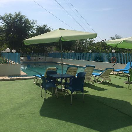 Queens Land Hotel Jounieh Eksteriør bilde