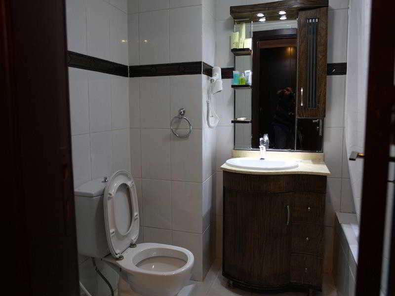 Queens Land Hotel Jounieh Eksteriør bilde