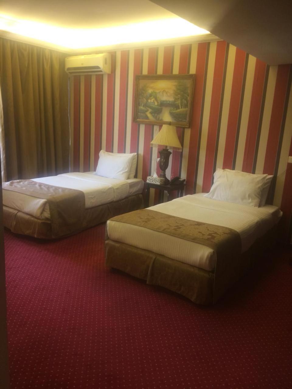 Queens Land Hotel Jounieh Eksteriør bilde